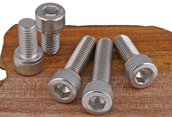 m10螺丝标准牙距是多少