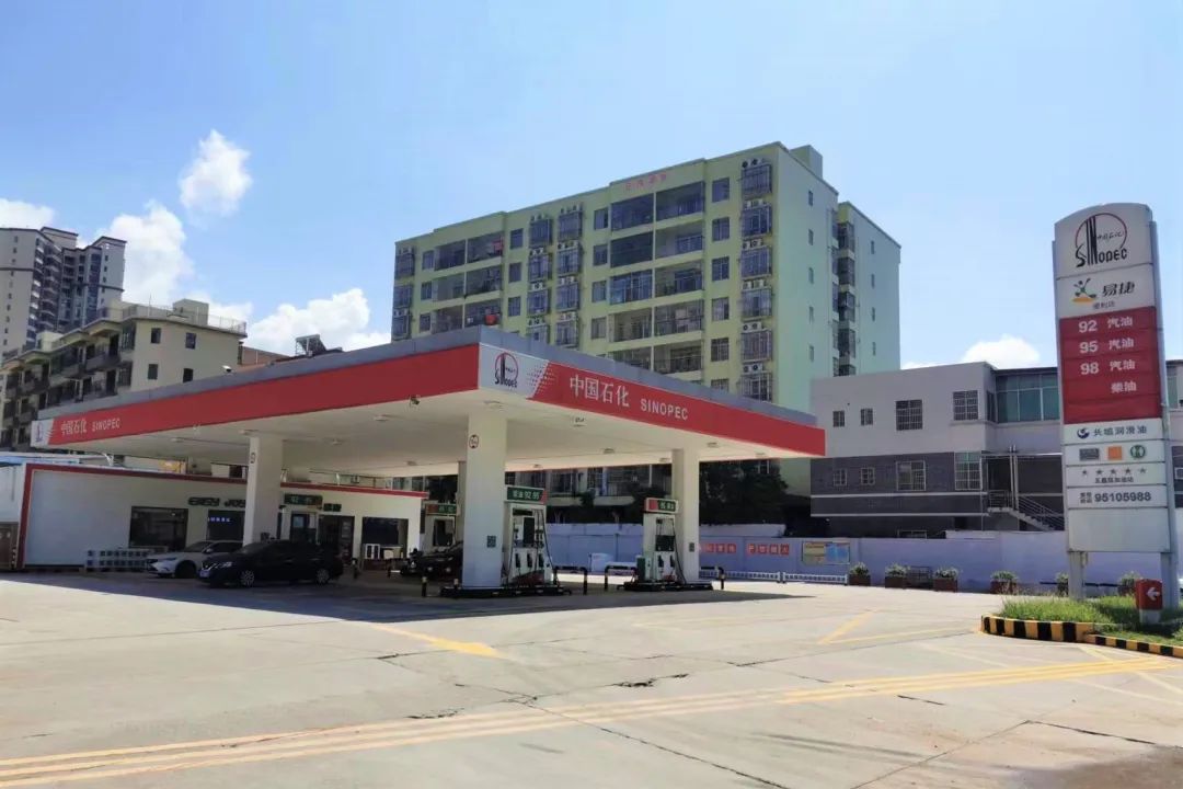 云辑智慧微断赋能河源市中石化、中石油新能源充电站，开启安全高效充电新时代！