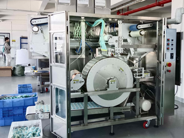 Laundry pod machine laundry capsule filling machine