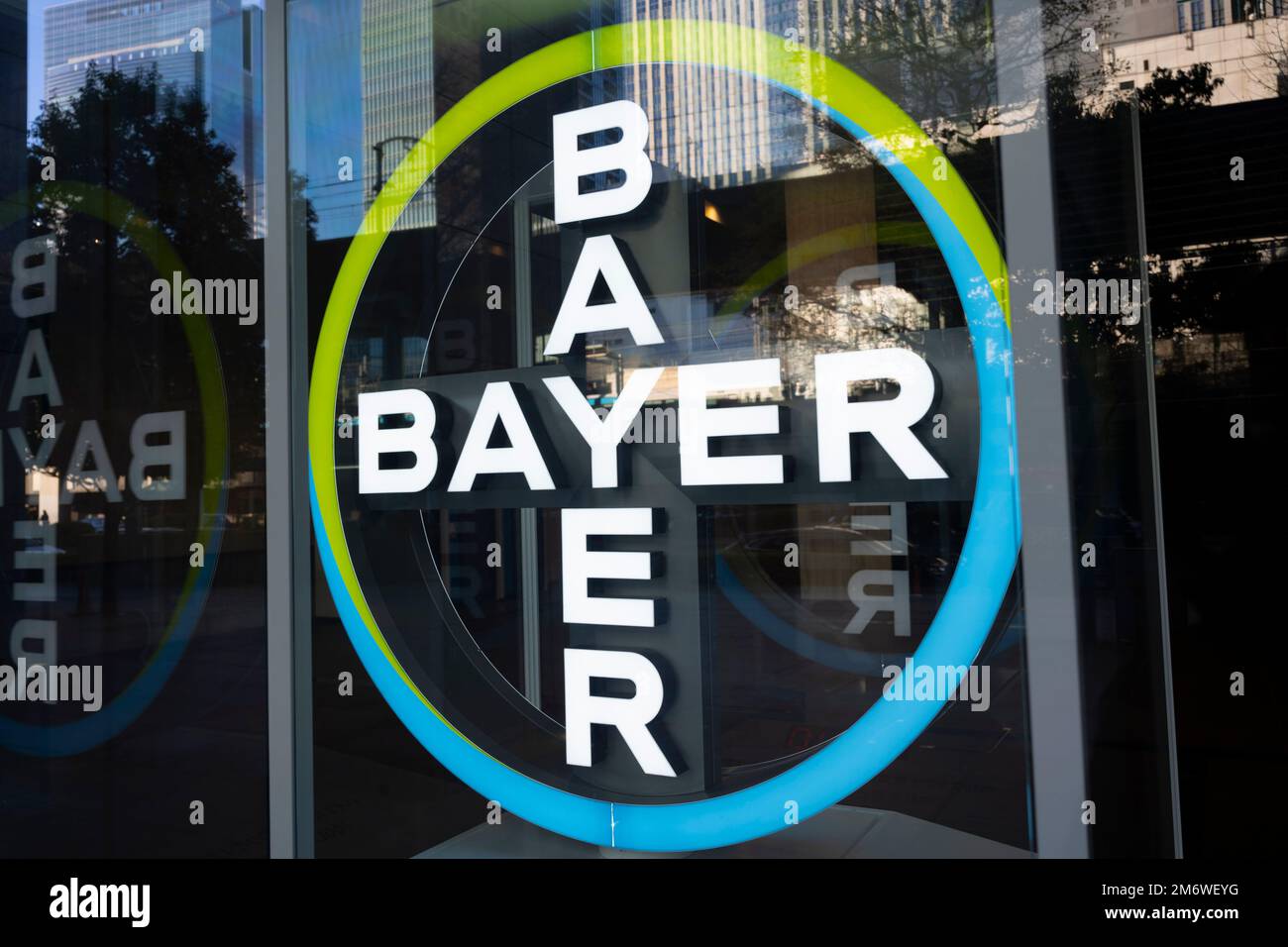 Bayer to focus on health care, to spin off Bayer MaterialScience into a new, publicly listed entity