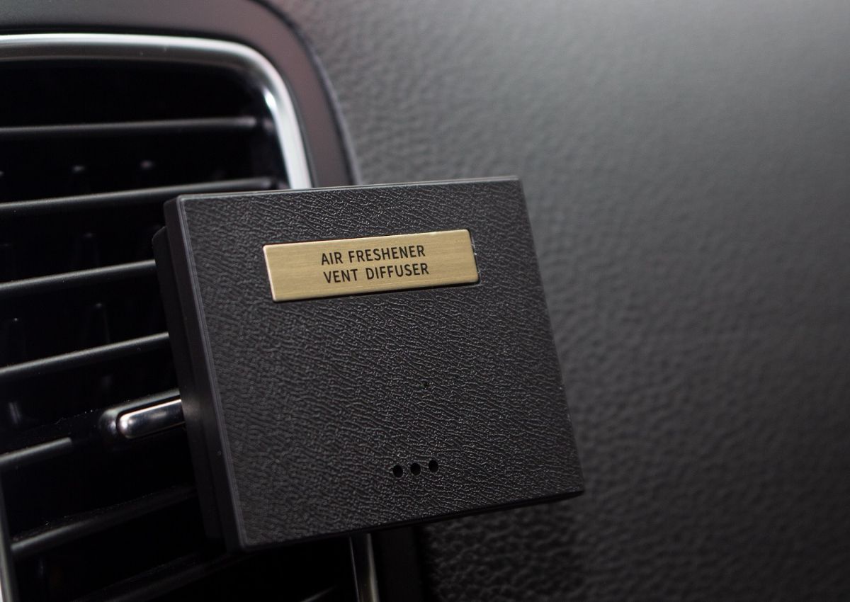 Plastic Cube Car Vent Clip Air Freshener - 133H