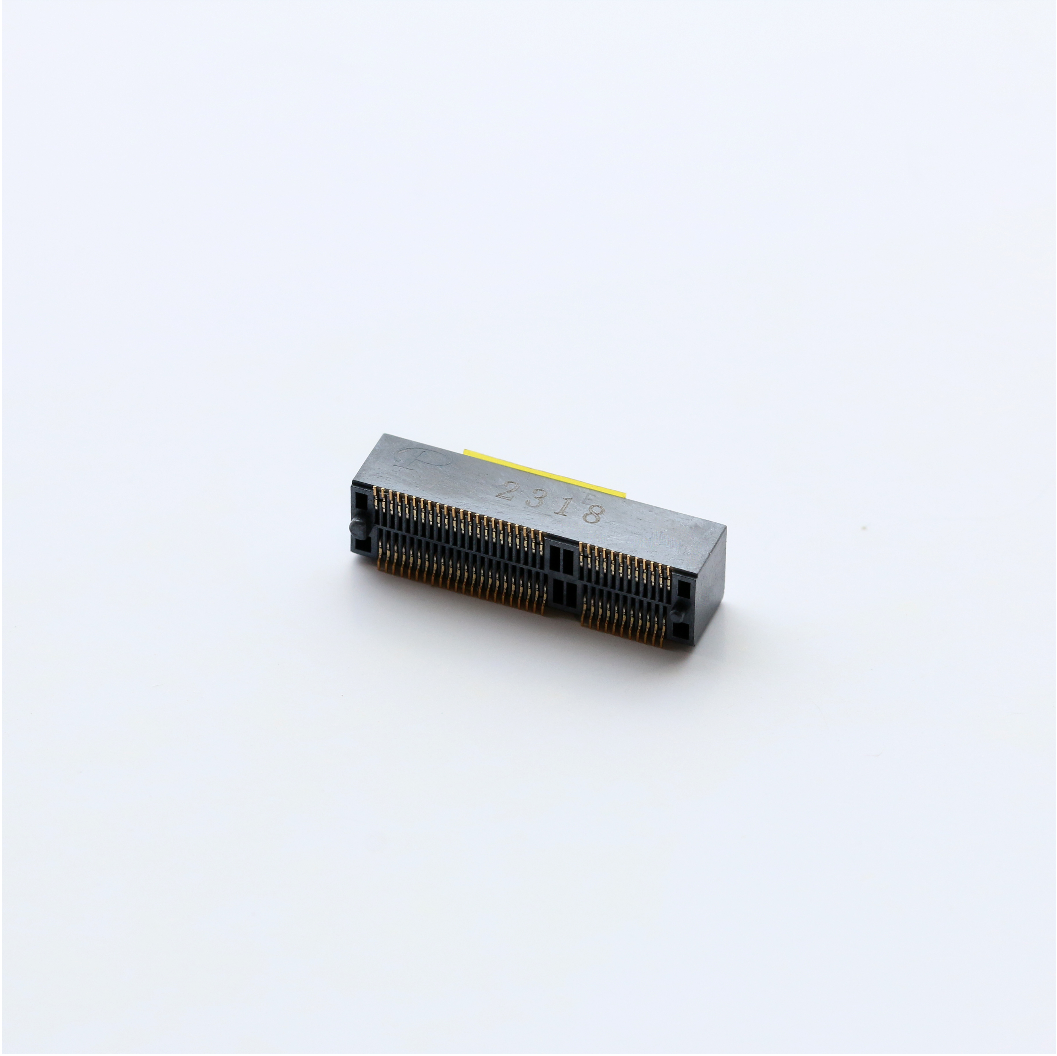 M.2 0.5 Pitch GEN4 H=5.3 67P E KEY 0.5A SMT立式 LCP