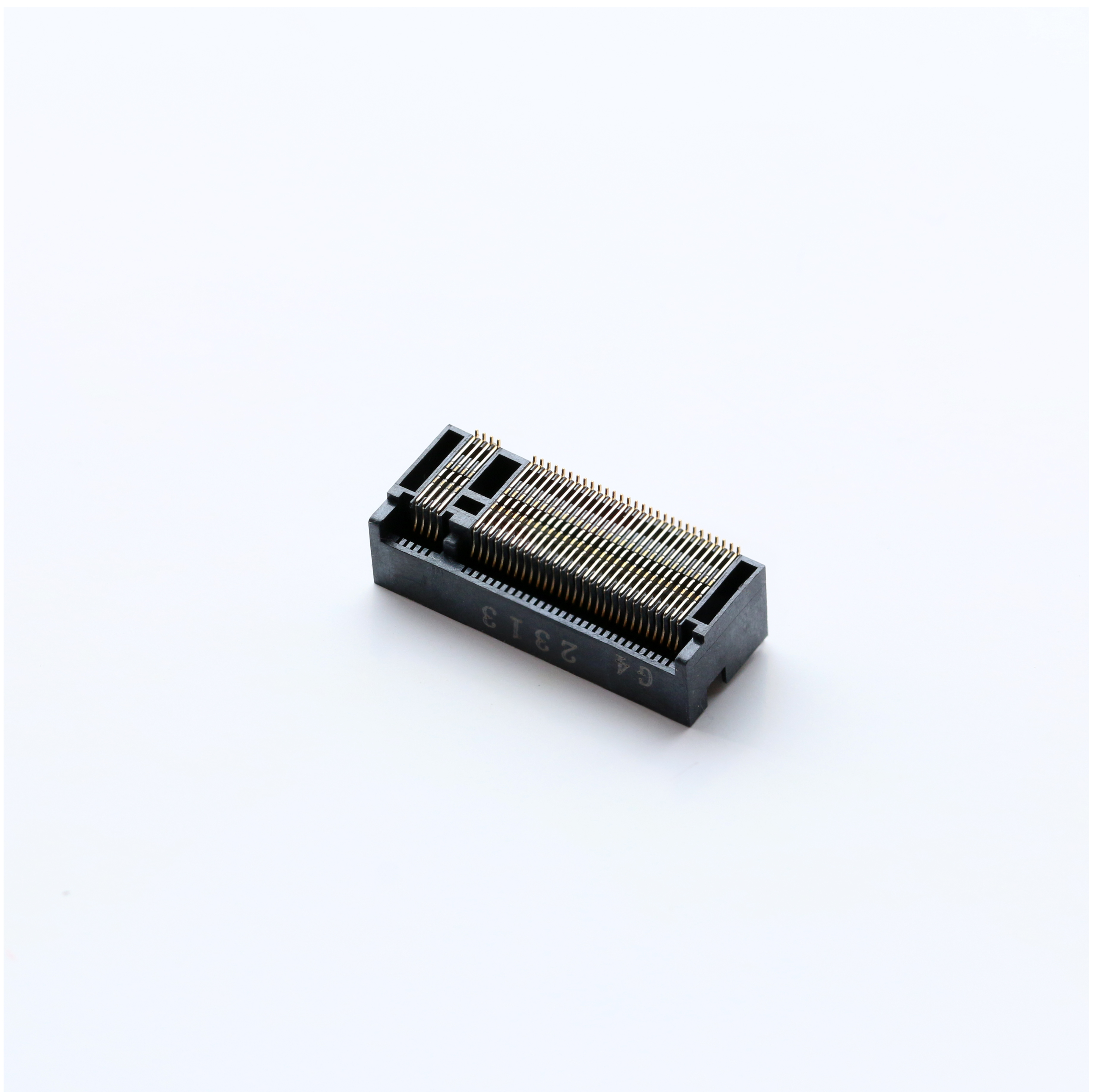 M.2 0.5 Pitch GEN4 H=8.5 67P M KEY SMT 臥式(側插) LCP