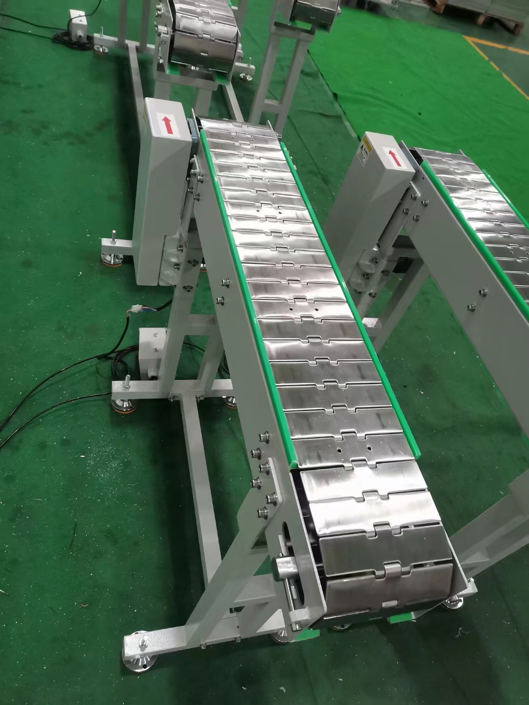 倍速鏈板柔性鏈板立白洗衣液包裝線輸送機