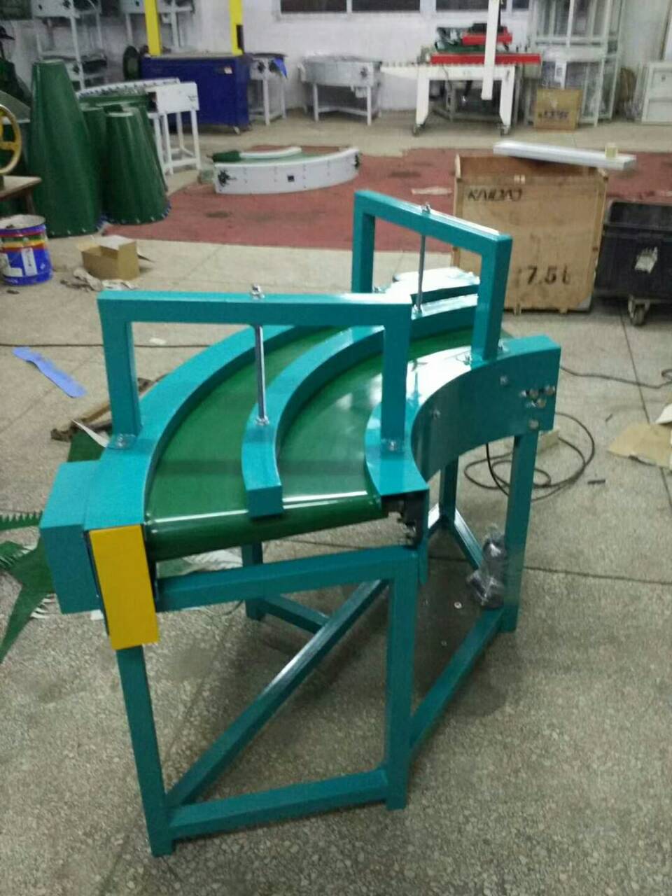 45度轉(zhuǎn)彎90度轉(zhuǎn)彎180度轉(zhuǎn)彎皮帶輸送機(jī)組裝的步驟及注意事項(xiàng)