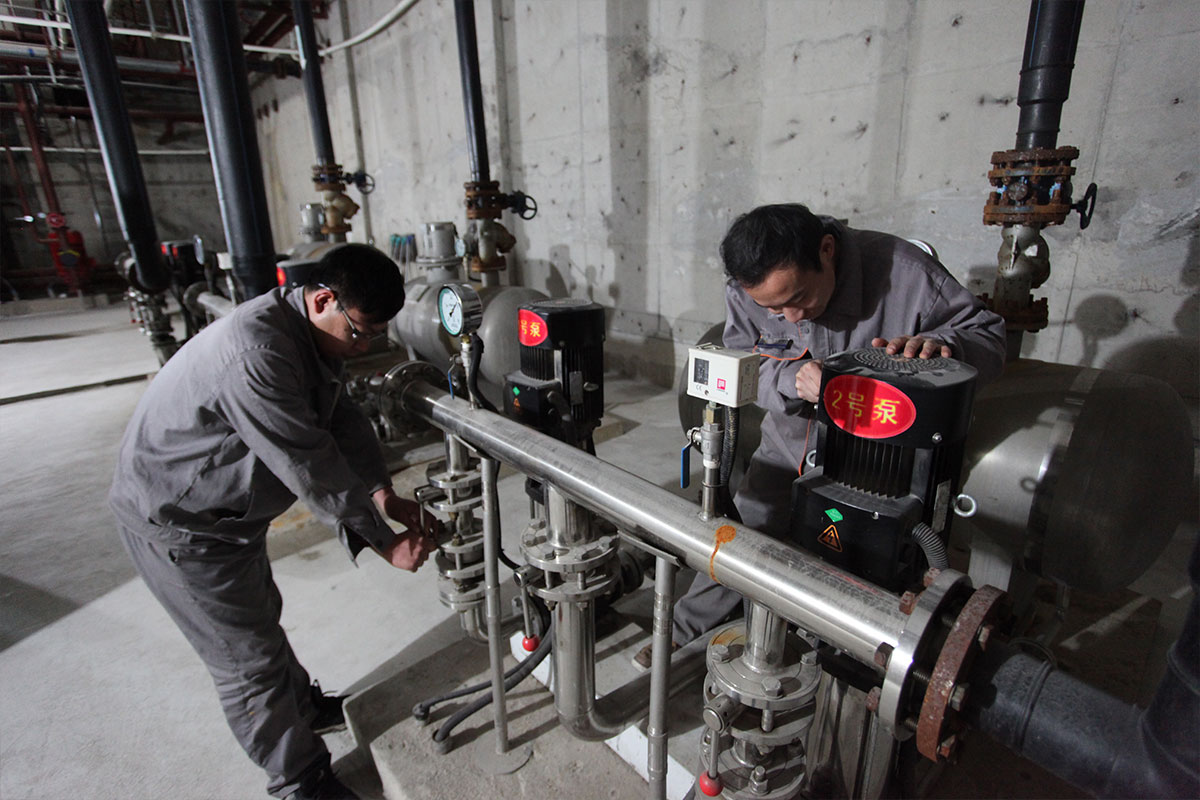 工程部勤检查-勤维修-保证设备正常运行