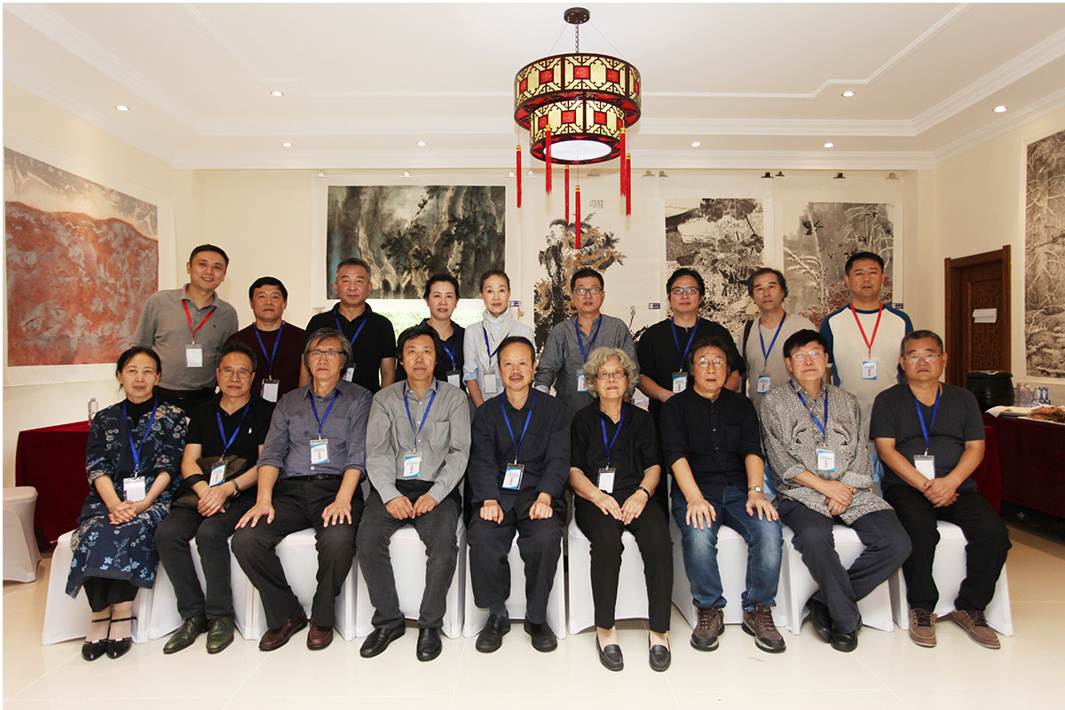 2017.9.8-写意中国-大美辽宁-全国水墨画展初审-昌宇集团董事长-李刚与此次画展评委合影