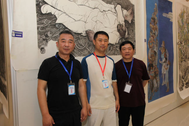 左评委黄华三 李宗峰 评委李光华