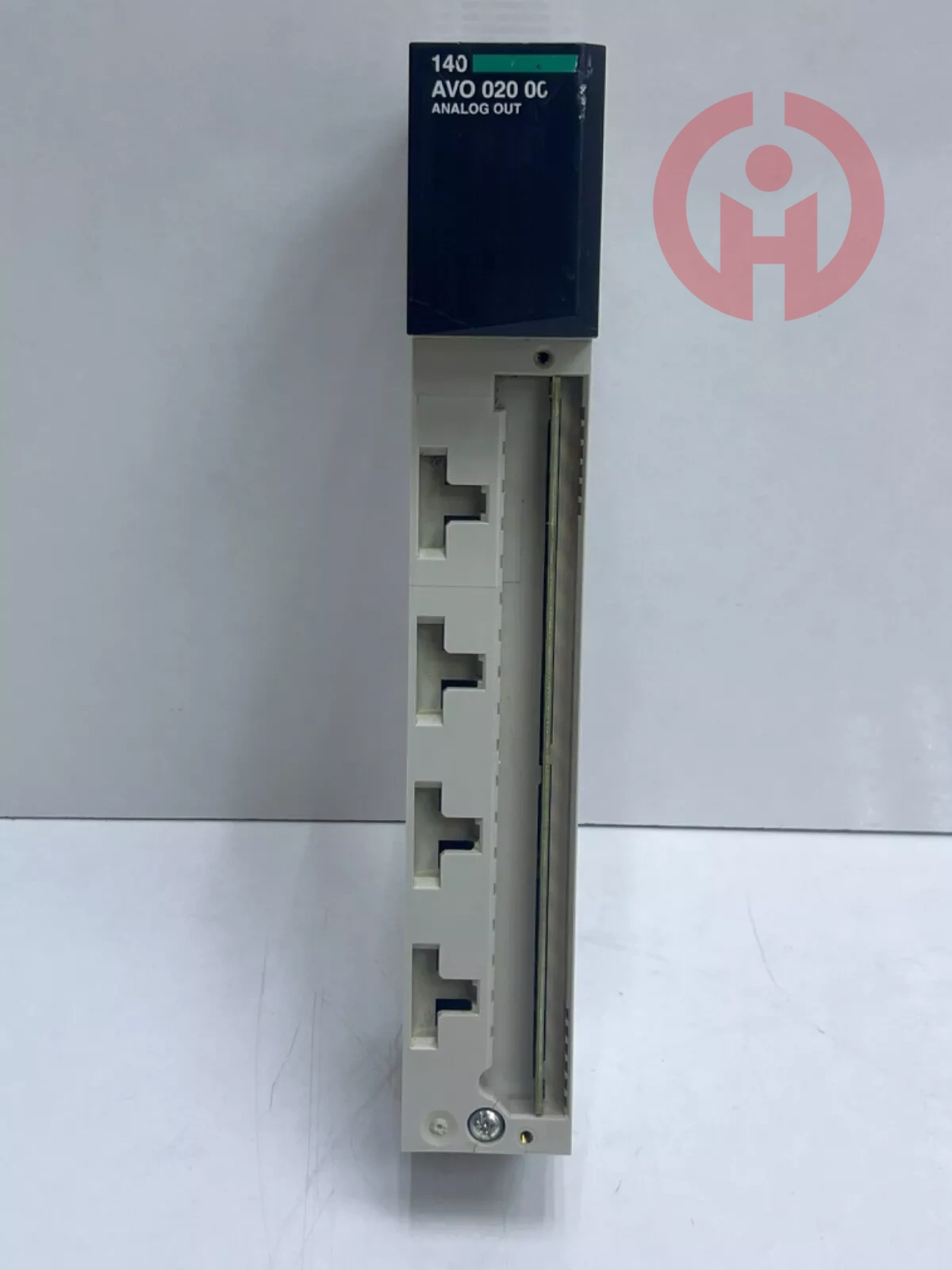 SCHNEIDER 140AVO02000 analog output module