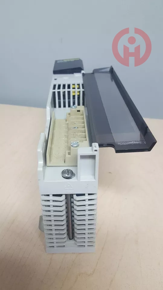 SCHNEIDER 140CPS21400 power supply module Modicon Quantum