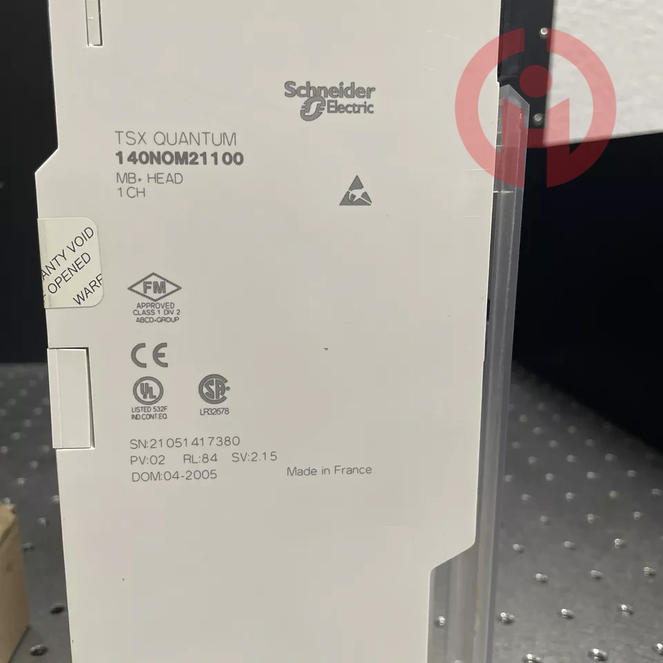 SCHNEIDER 140NOM21100 Adapter