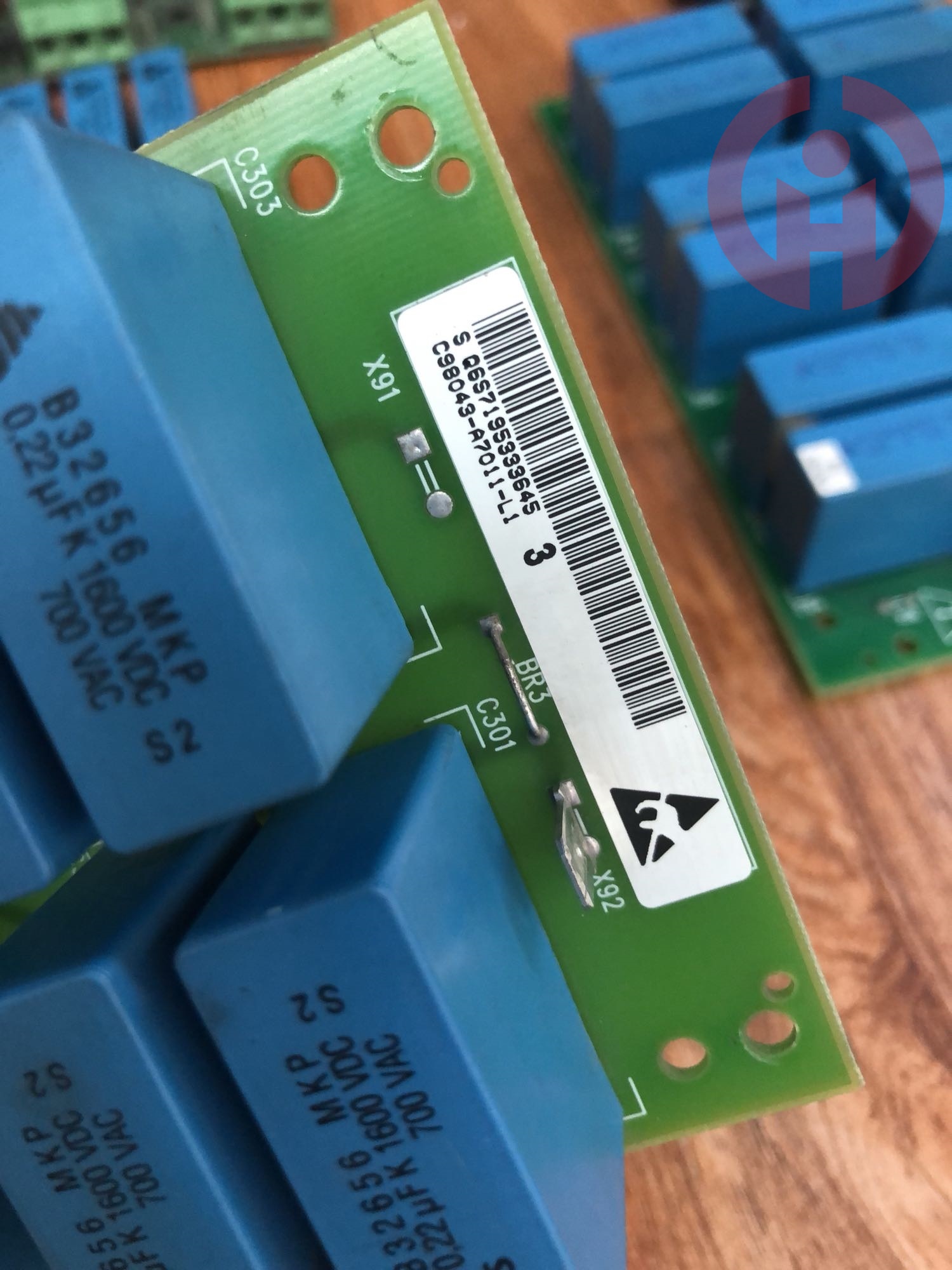 SIEMENS C98043-A7011-L1 Relay board