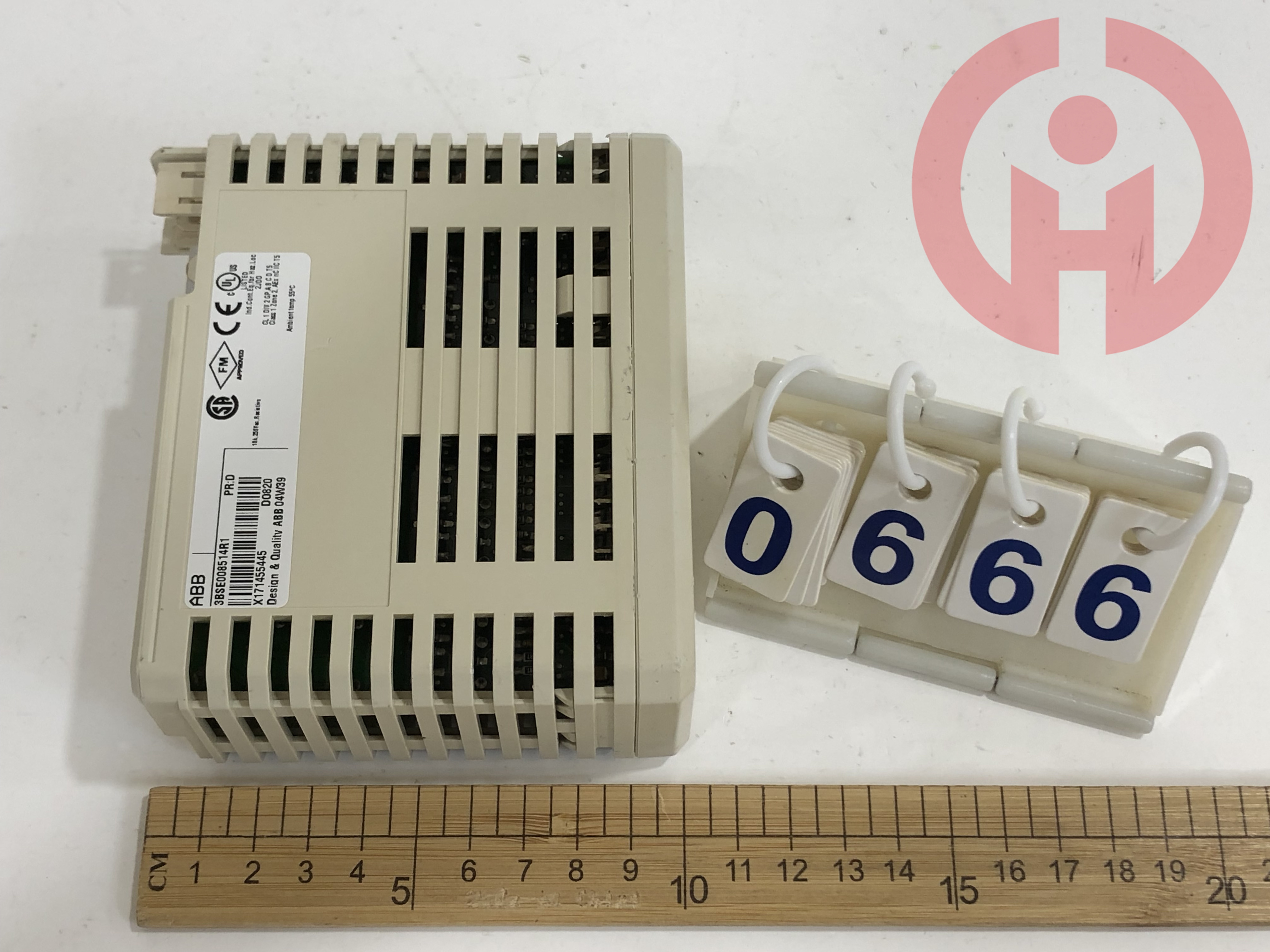 ABB  DO820 3BSE008514R1 Digital Output