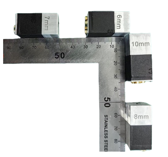 Plastic scintillator detector for neutron and gamma discrimination