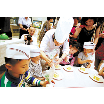 促进大众化餐饮持续健康发展