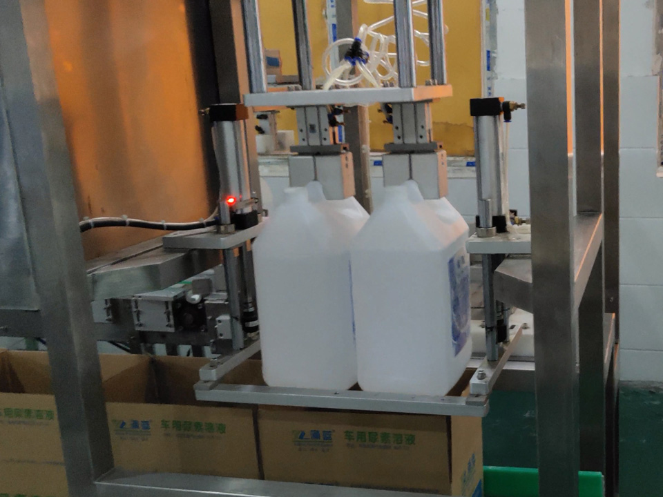 桶装水包装线