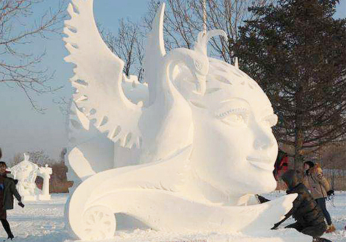 第二十四届全国雪雕比赛于12月22日在哈尔滨太阳岛雪博会园区落幕