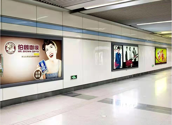 灯箱平板喷绘