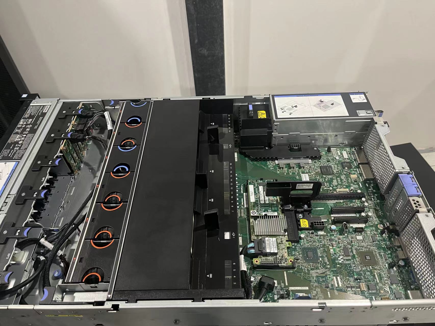 IBM X3650 M5服务器无法进入系统