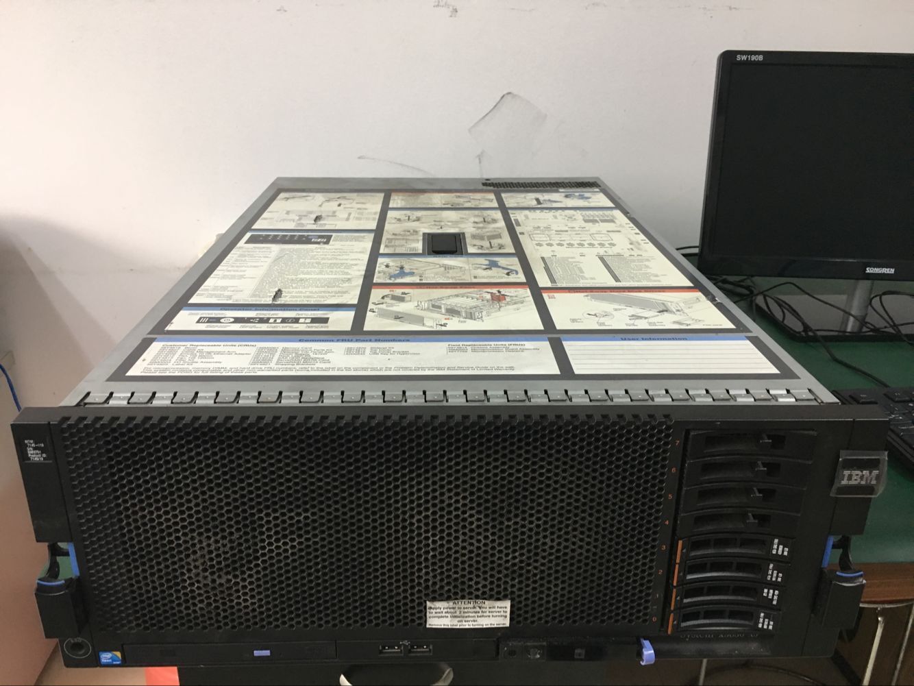 IBM System x3850 X5无法开机
