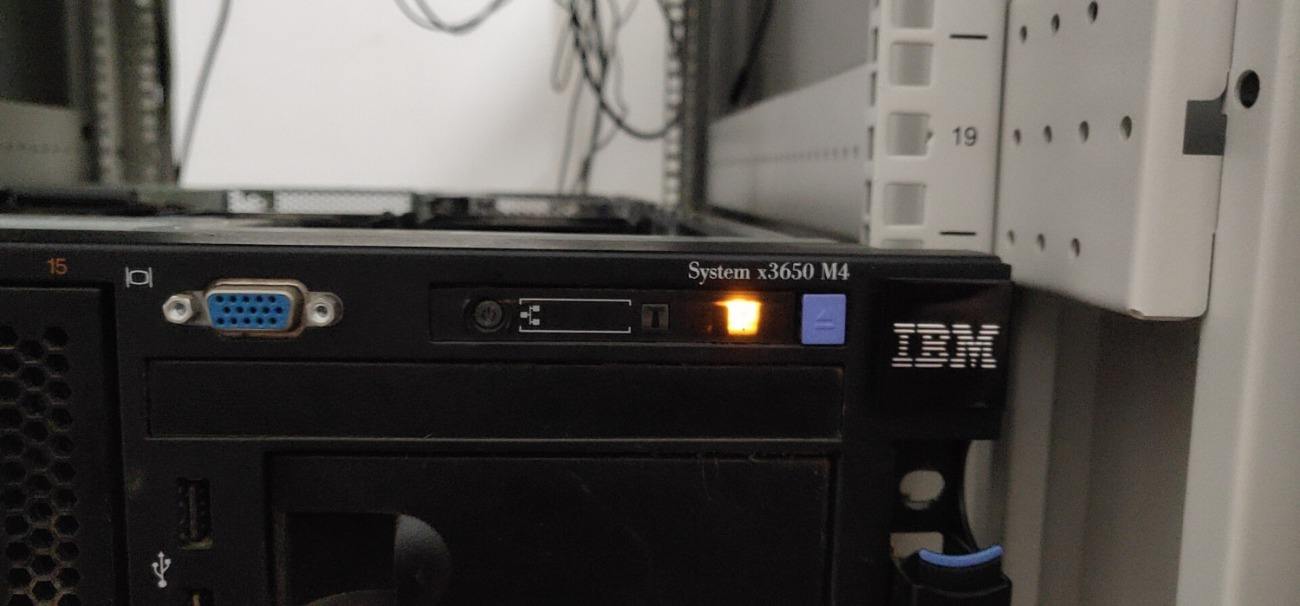 IBM x3650 m4服务器无法进入系统
