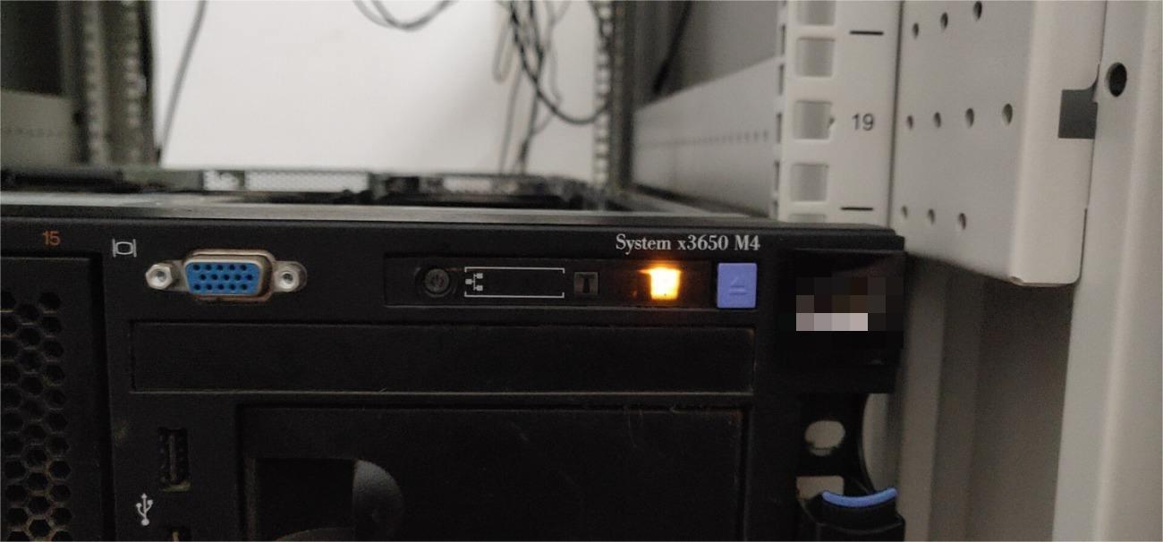 IBM X3650 M4服务器无法进入系统