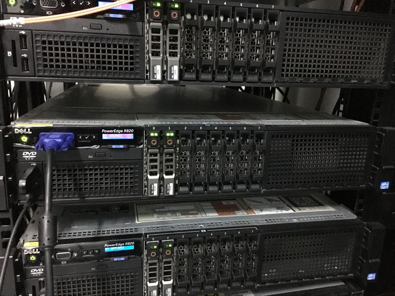 DELL R820硬盘故障