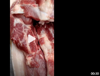 肉肉确实不摆了。彭水红苕猪-南山花中溪吃刨猪汤，杀年猪