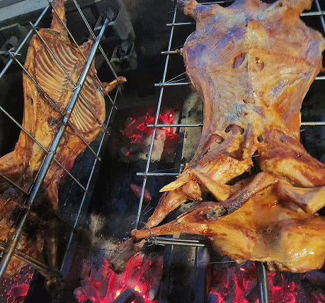 2025，这个冬天不太冷！（烤山间黑山羊）