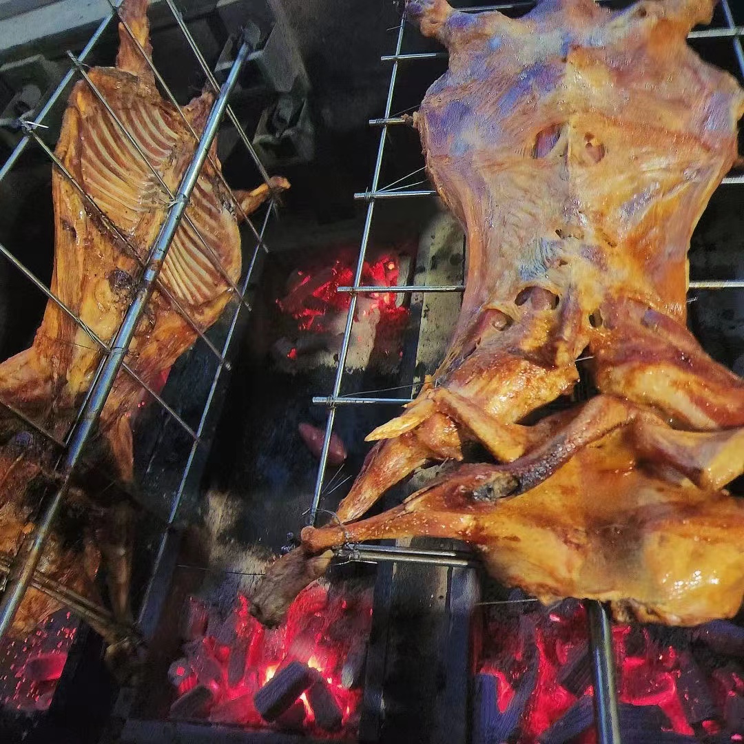 南山烤全羊