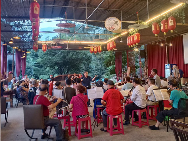 老年人团建音乐会