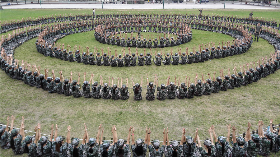 军事训练...