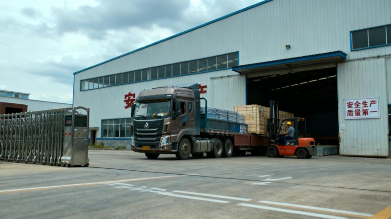 《十二月：工厂进入年度冲刺阶段》