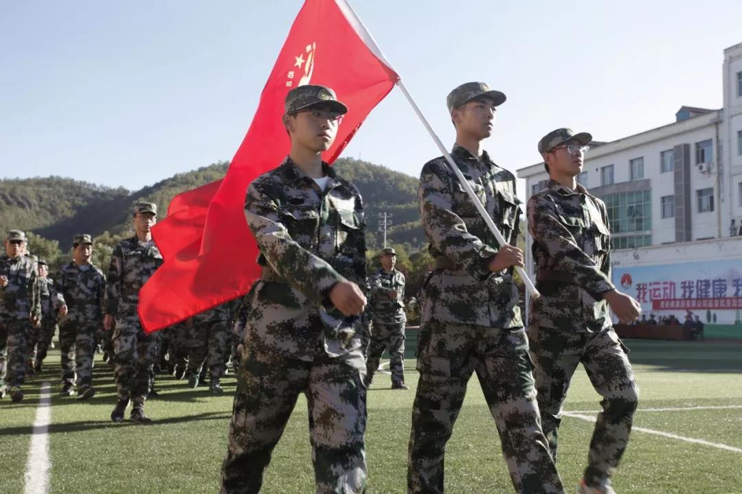 西安雄鹰劲旅企业特训营教员赴延安机务段助力“国防教育进企业”活动