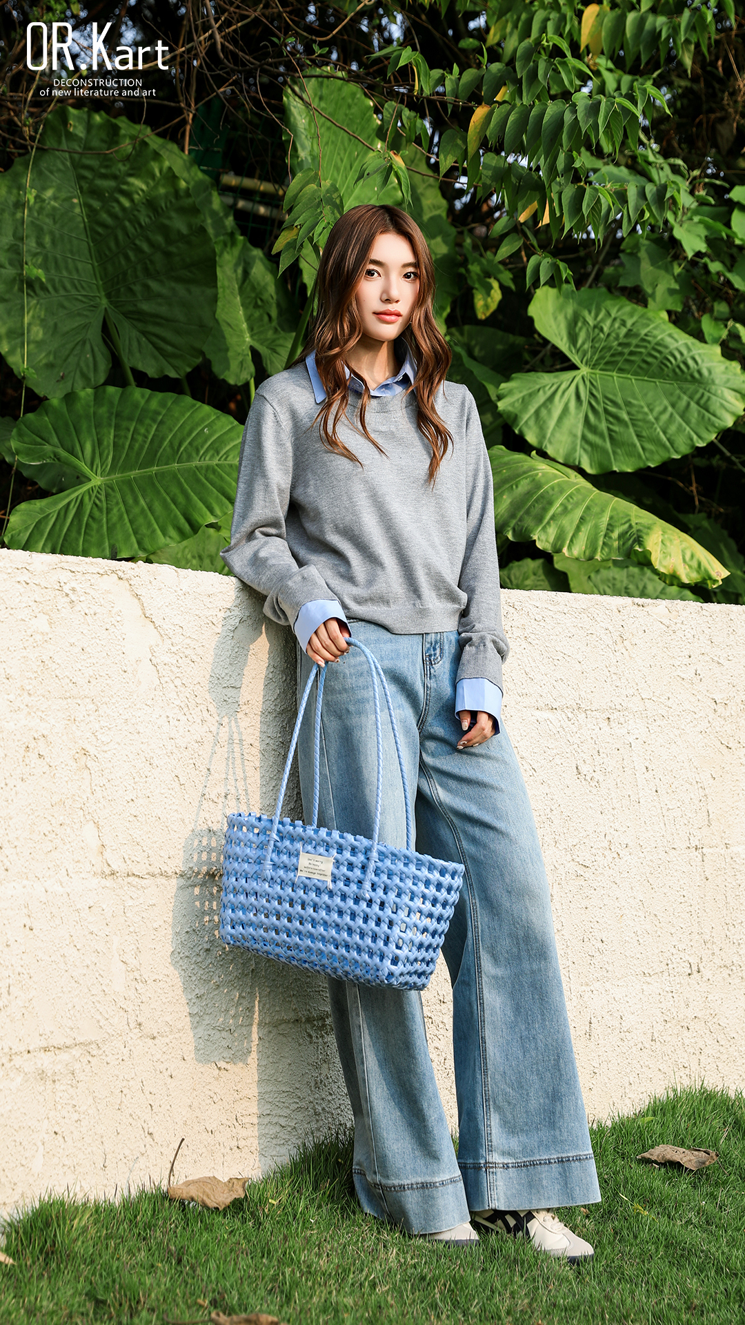 假两件灰色上衣