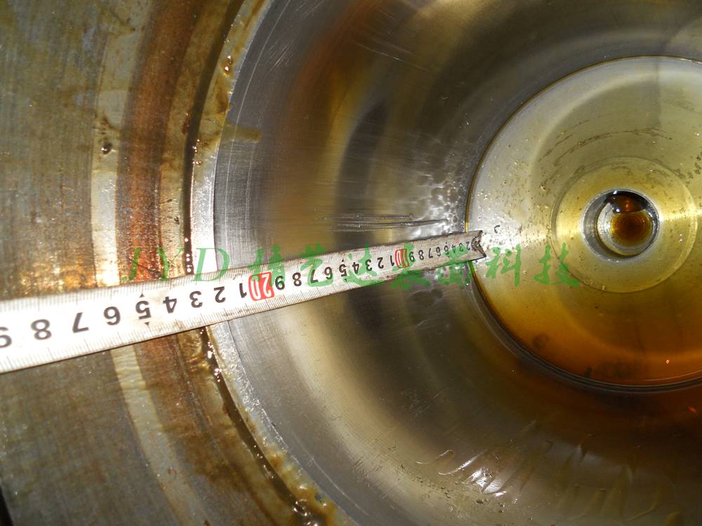 液壓缸缸體表面拉傷漏油現(xiàn)場維修