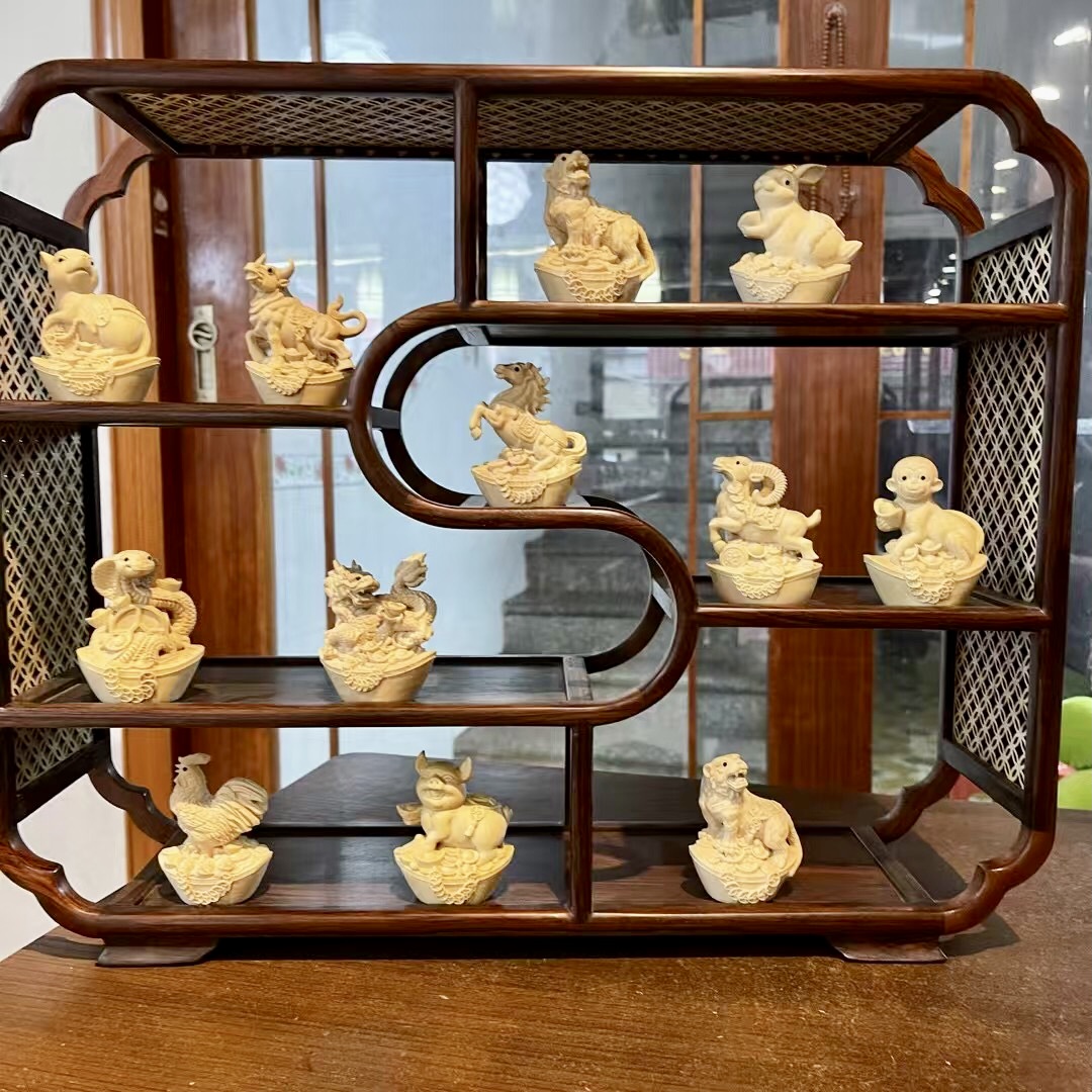 十二生肖木雕摆件