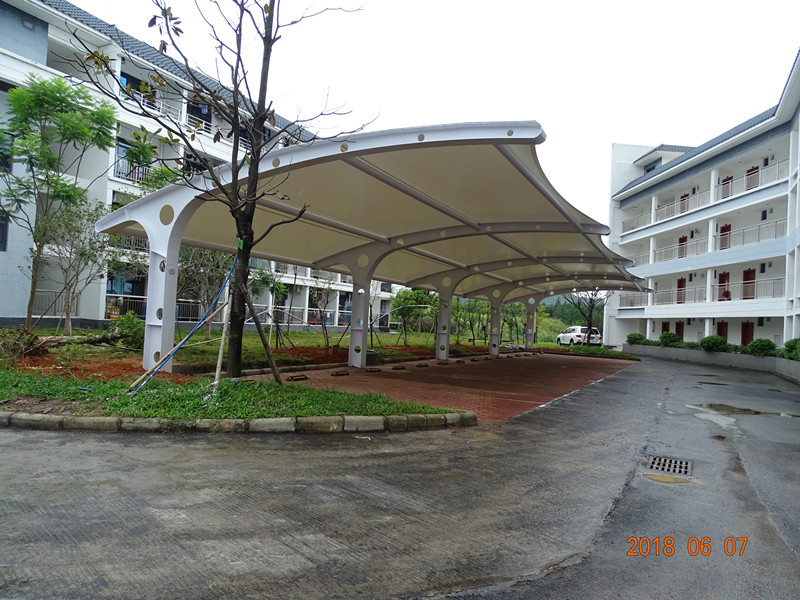 广乐高速韶关膜结构车棚