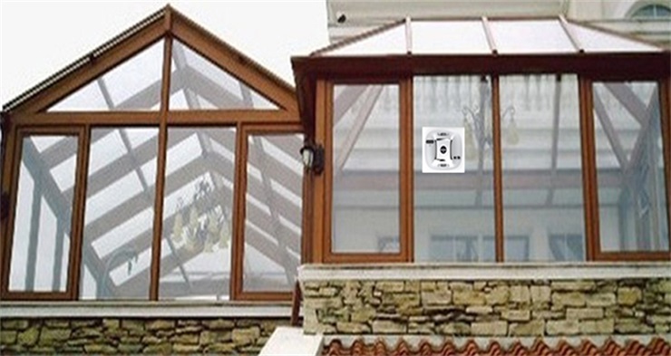 Clean Windows Of Sun-roof