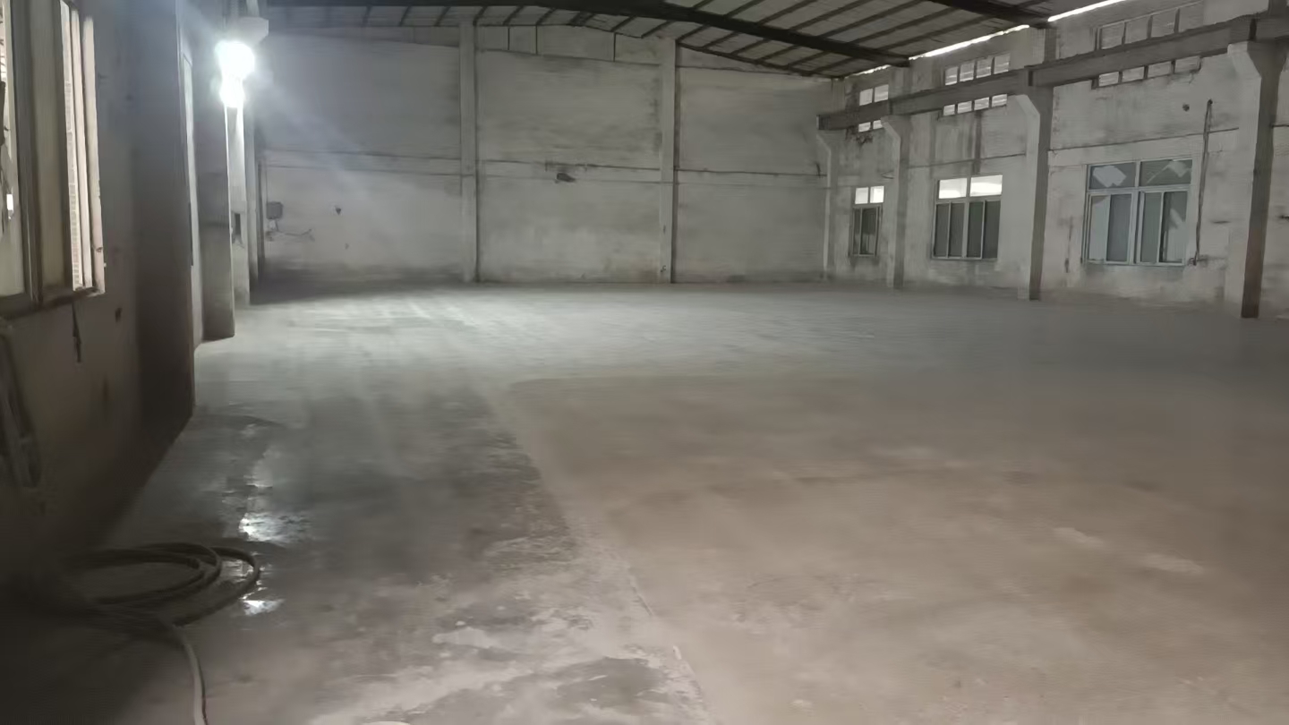 白云區固化劑地坪施工中！