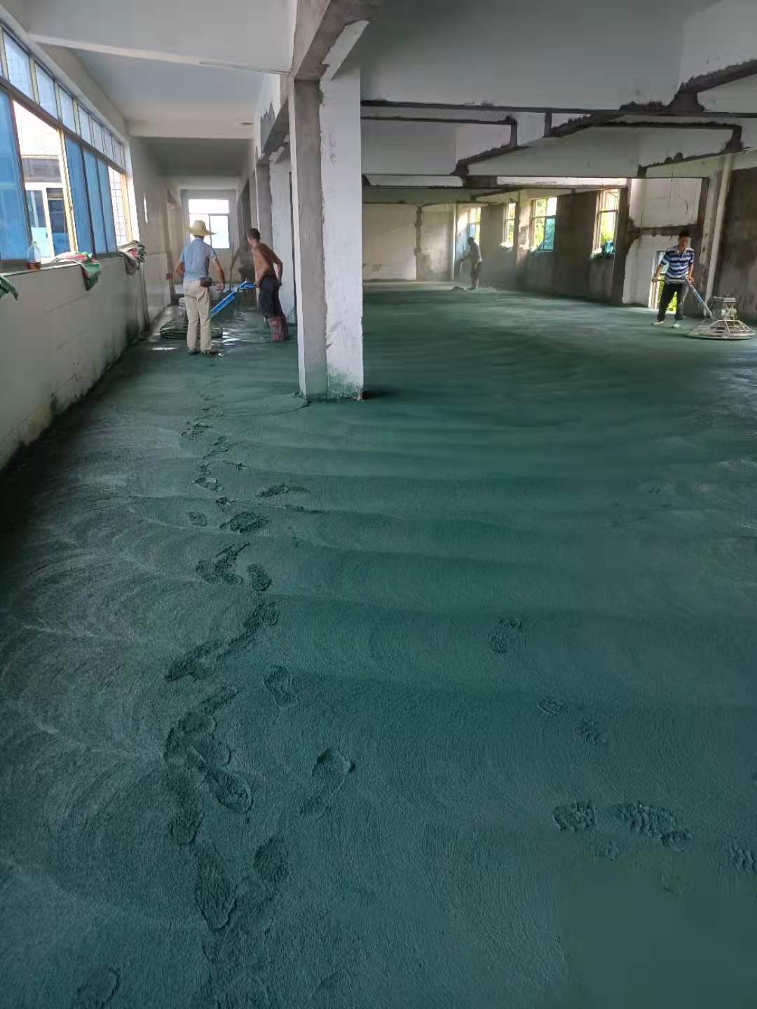 绿色金刚砂施工现场