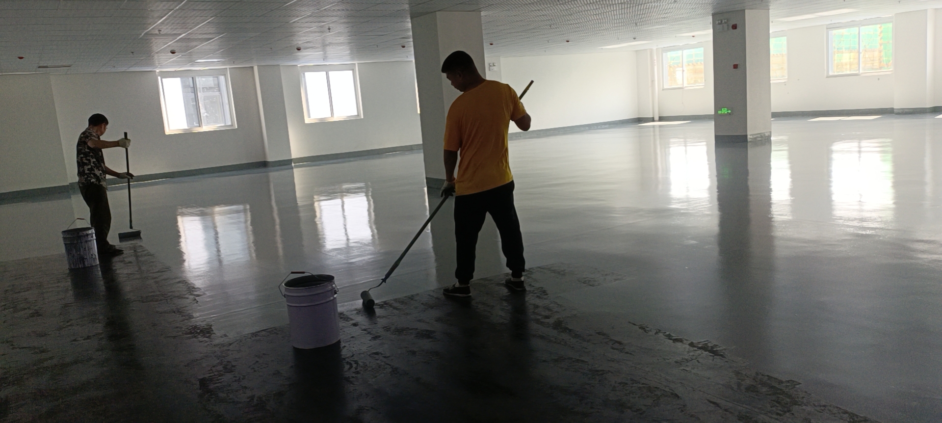 环氧薄涂施工现场