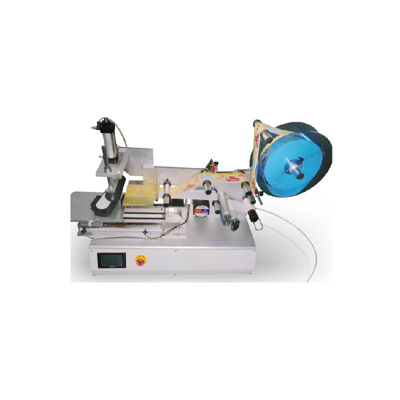 T302半自动平面贴标机