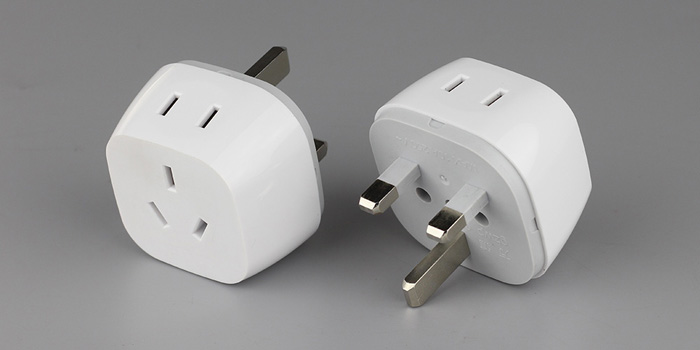 英标电源转换器