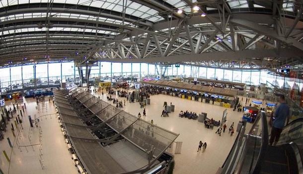 泰國旅行多用插頭轉換器