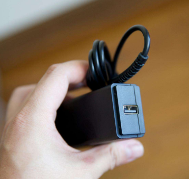 USB充电器