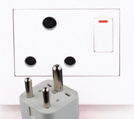 多功能转换插座