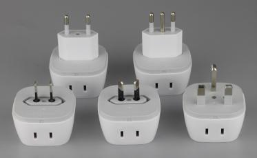 全球通用万能转换插头