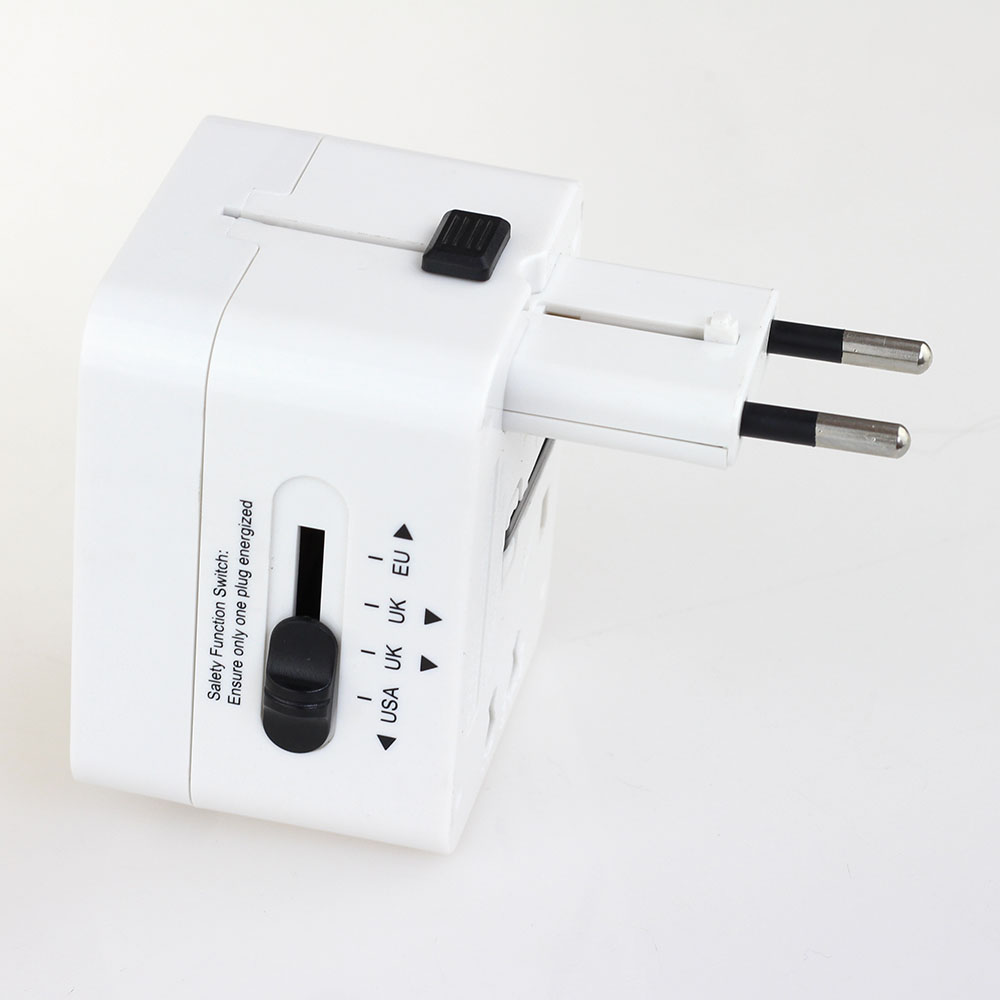 多功能转换插座