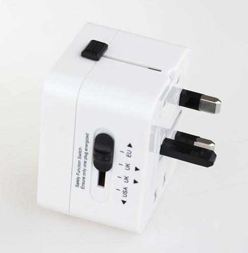 多功能轉(zhuǎn)換插座